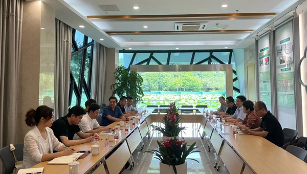 尊龙凯时[苏州景物园林设计,苏州景物园林施工,苏州文物古建修缮,苏州香山制造,苏州园林设计,苏州景物园林设计,苏州园林制造,苏州景物园林制造,苏州古修建修复]